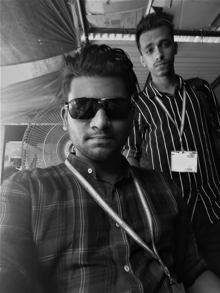 A friend who always kept by my side during uni 👯‍♂️