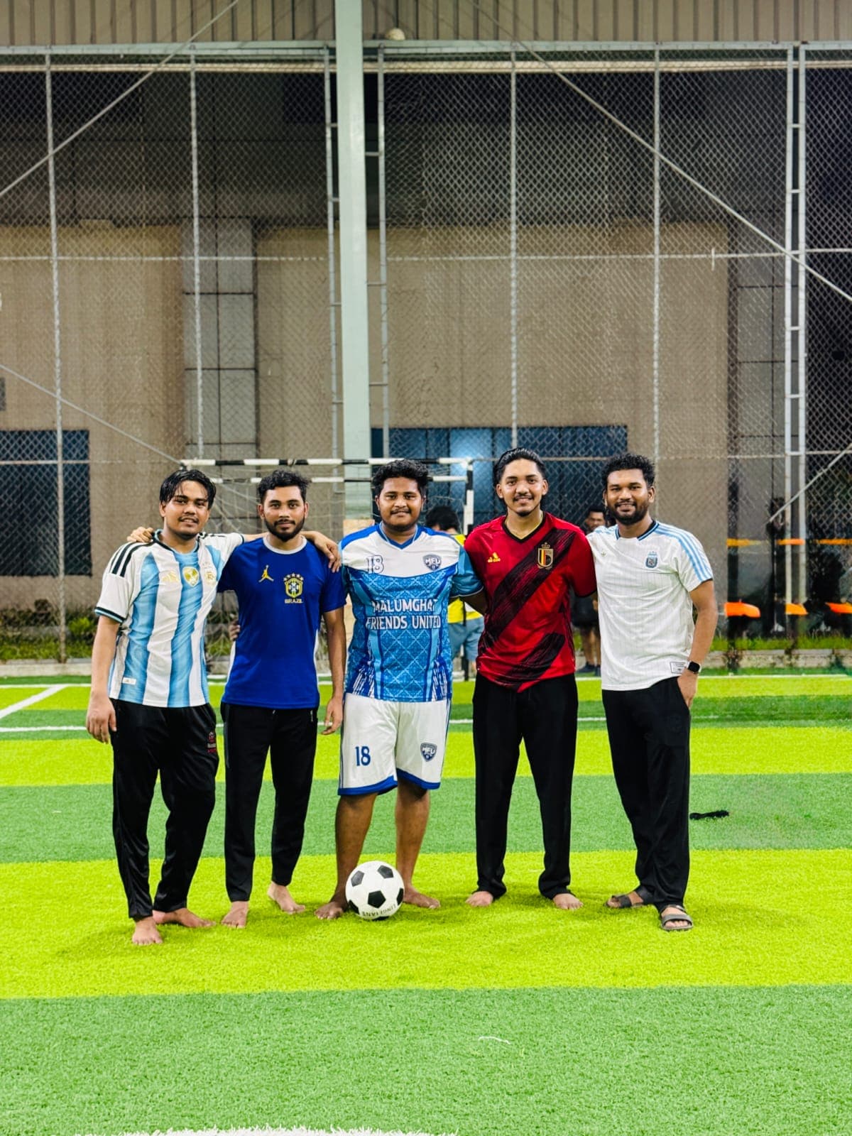 I love playing football ⚽